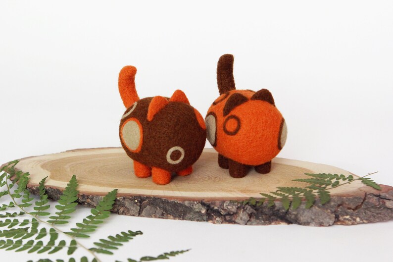 Two needle felted ginger cats, autumn decorations, fall home decor, cat lover gift, wool animals, cute desk accessories image 4