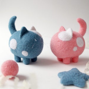 Gender reveal decorations, needle felted cats, baby shower gift, boy or girl party image 1
