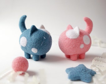 Gender reveal decorations, needle felted cats, baby shower gift, boy or girl party