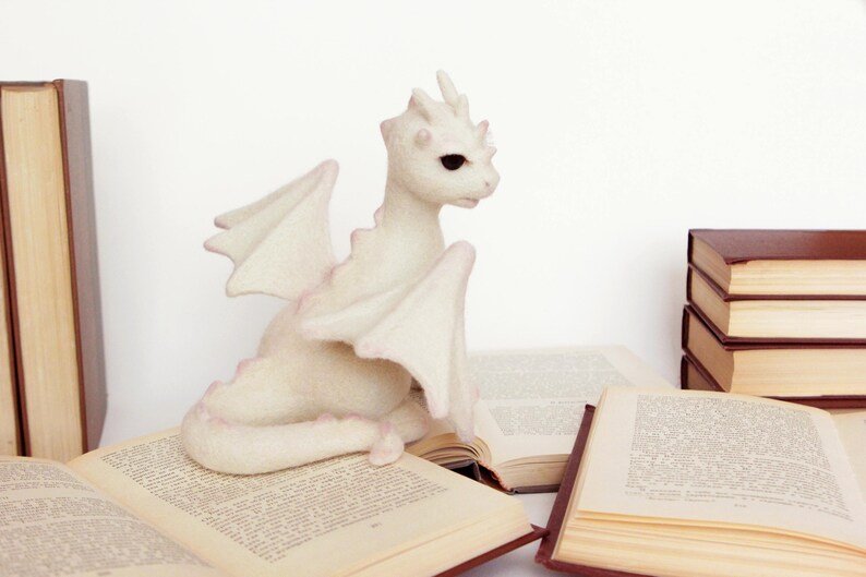 dragon game of thrones figurine