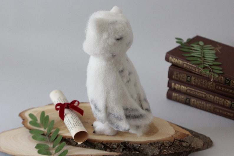 Polar owl, needle felted snowy owl collectible sculpture, realistic animal figurine, christmas gift, home office decor image 2