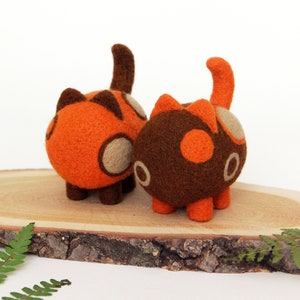 Two needle felted ginger cats, autumn decorations, fall home decor, cat lover gift, wool animals, cute desk accessories image 8