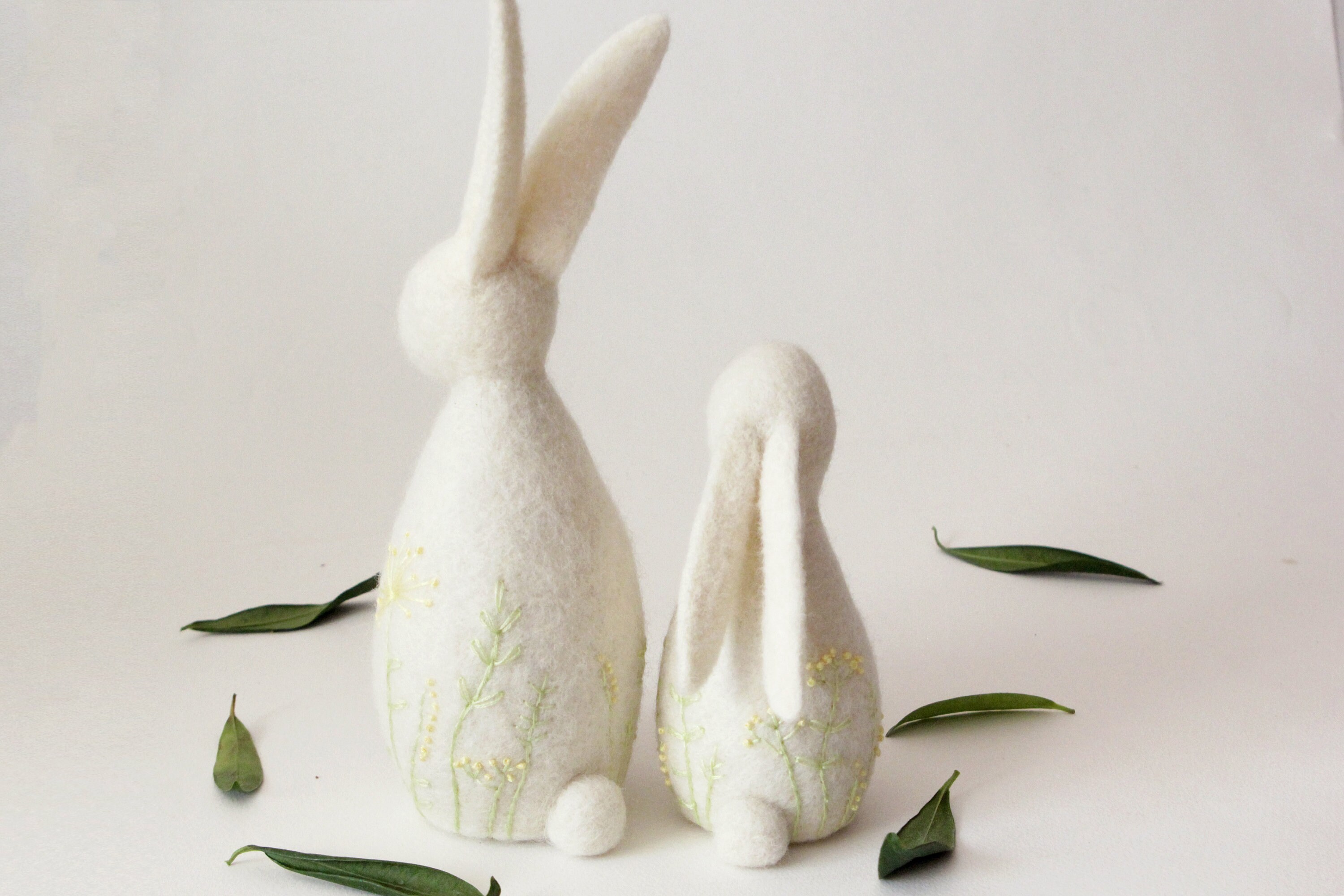 Needle Felted Bunny Couple, Easter Decor, White Wool Rabbits Set ...