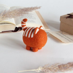 Ginger tabby cat, needle felted animals sculpture, cat lover gift, cute desk accessories image 5