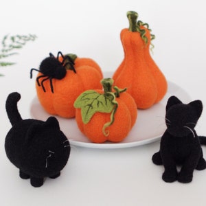 Spooky Halloween decoration, needle felted pumpkins and black cats, halloween gift, Thanksgiving decor image 1