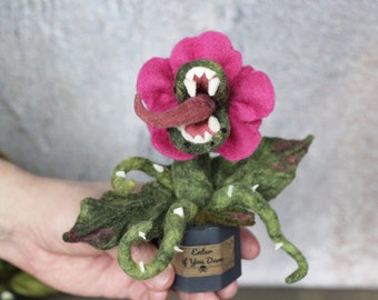 Needle Felted Carnivorous Plant, Spooky Halloween Garden Decor