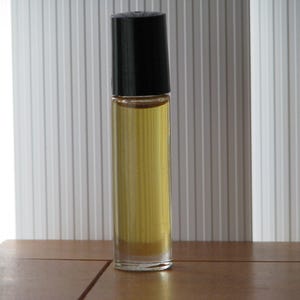 Golden Sand Type Fragrance Perfume Body Oil 1/3oz Roll On