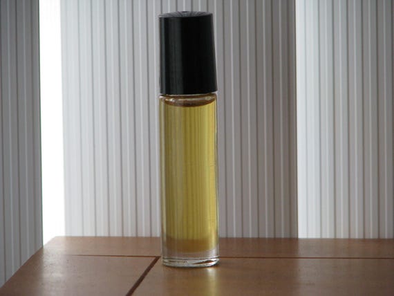 Golden Sand Type Fragrance Perfume Body Oil 1/3oz Roll On 