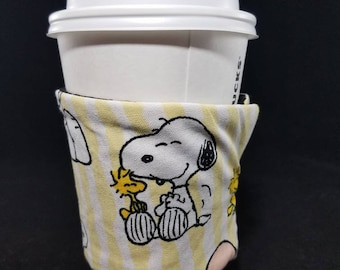 Snoopy Coffee Cup Sleeve, Charlie Brown Coffee Cup, Peanuts Reusable Cup Sleeve, Snoopy Reusable Coffee Cup Warmer, Insulated Coffee Holder