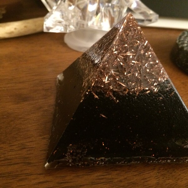 ORGONE ENERGY PYRAMID -- Copper Tipped
