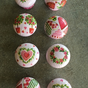 Set of 8 Handcrafted Cute Pink 'Floral Hearts' Door Knobs