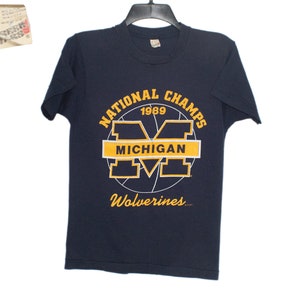 Vintage University of Michigan Basketball 1989 National Champs Wolverines Navy Blue Maize Yellow T-Shirt X-Small/Small Screen Stars U of M