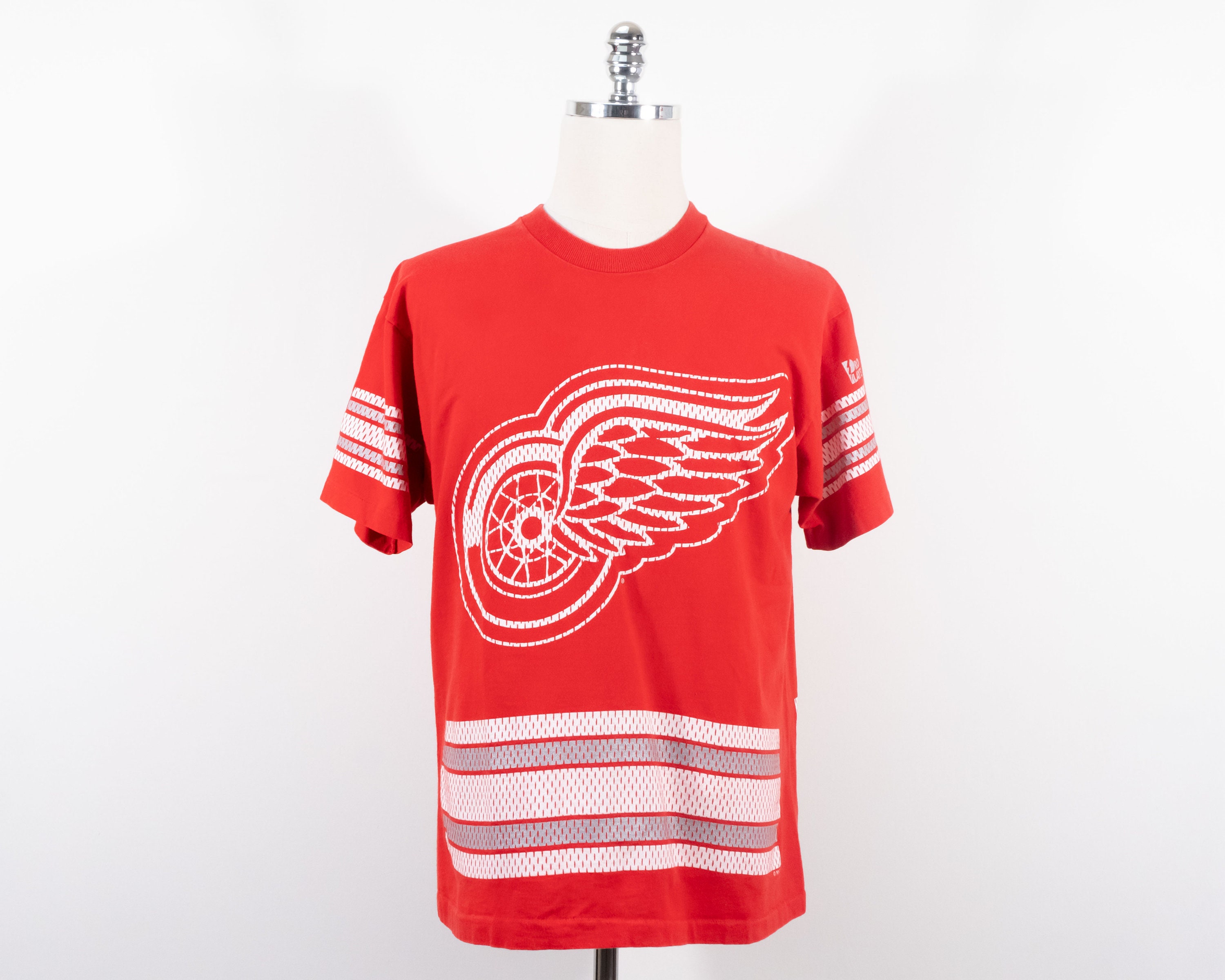 Detroit Red Wings 1972-73 jersey artwork, This is a highly …