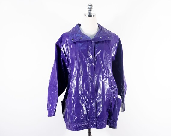 Plain raincoat shop