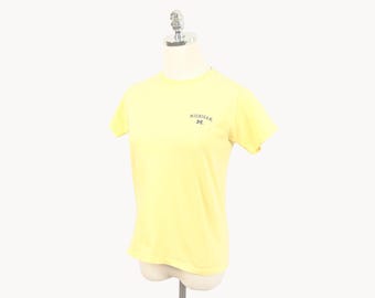 Vintage Michigan Block M Maize Yellow T-Shirt X-Small/Small The Cotton Exchange U of M University of Michigan Wolverines Maize Out