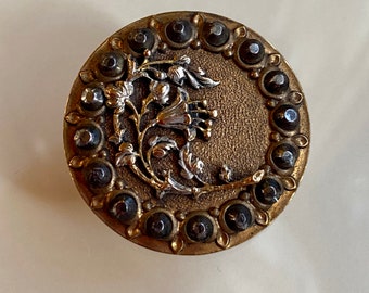 Antique Picture Button with Facetted Cut Steels and Beautiful Plant Life.