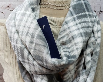 Infinity Scarf with Pocket, Plaid scarf, Tartan scarf, Minky Fleece Pocket Scarf, Grey and White Plaid Scarf, Hidden pocket infinity scarf