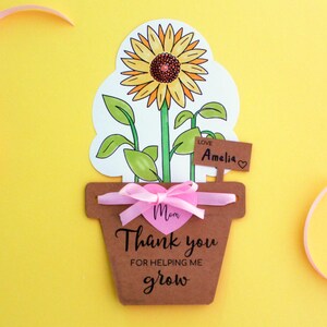 Farbe in der Mutter-Tageskarte Sonnenblume Mutter-Tageskarte druckbar Danke fürs Helfen, Karte wachsen zu lassen DIY Muttertags-Färbekarte Color me in