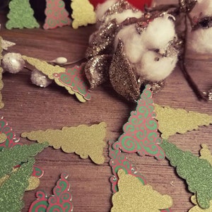 Christmas table decor, Christmas party decoations, holiday party, Christmas tree decor, Christmas tree confetti,