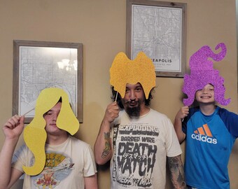 pocus photo props, Halloween hair photo booth, Halloween party decor,  Halloween decorations, I smell children, witch party photo props,