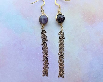 Art Deco style Amethyst dangle earrings. Gold cob chain.