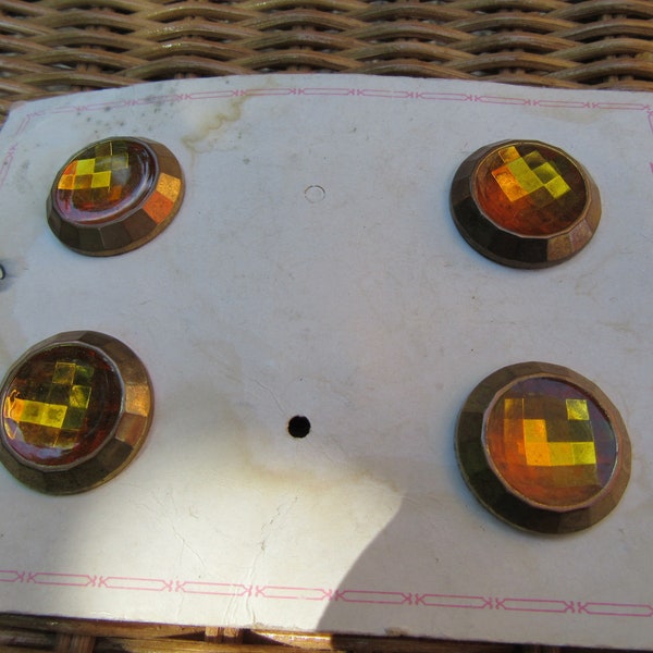 Lot de 4  boutons centre orange psychédélique contour doré diamètre 2.8 cm sur carton d'origine Boutons de Paris