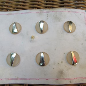 Lote de 6 pequeños botones rosados muy pálido transparente y metal plata color diámetro 1.8 cm en los botones originales de cartón Paris