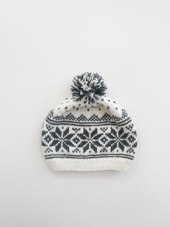 Handmade Norwegian Nordic Ski Wool Great Winter Warm and  great Snowflake