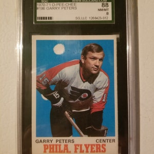 1970 opc HOCKEY #196 Garry Peters SGC 8