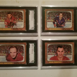 1966 TOPPS Eishockey Set mit 4 Karten abgestuft mit SGC 7 - 7,5