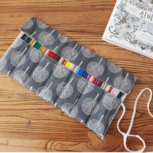 Yitexin 72 Slots Canvas Pencil Roll Wrap, Handmade Roll-Up Pencil Case Pouch Fabric, Large Capacity Pencil Case Holder Organizer For Artists Painting, Sketchers (Black & Leaf