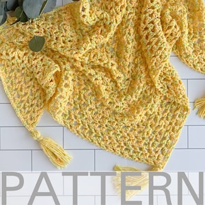 Crochet Triangle Scarf Pattern | Summer Leaves Scarf | Crochet Summer Scarf