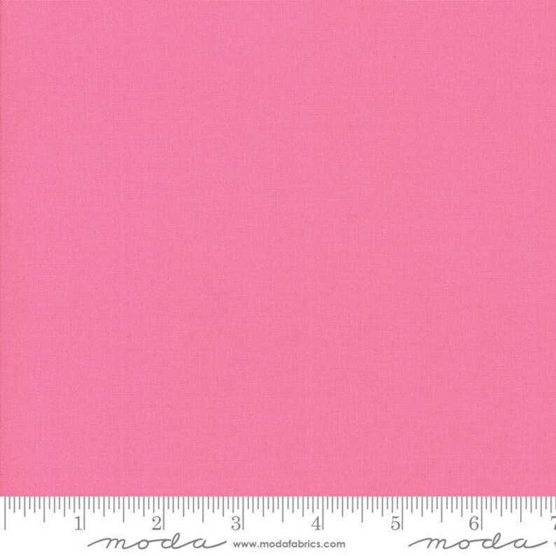 Moda Bella Solids 30/'s Pink 9900 27 *Coordinates with the Safety First Mask Panel