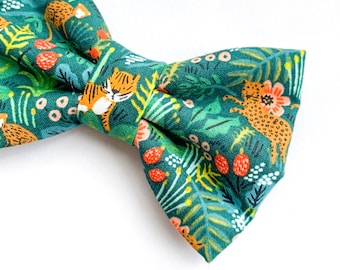 WILD JUNGLE - Dog Bow // Take A Bow Handmade Bowtie, Sailor Bow, Dog Collar Bowtie, Tiger Dog Bow Tie, Puppy Bowtie Collar, Wild Animal