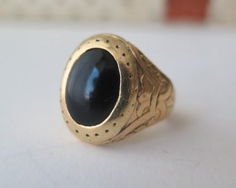 Antique 18k Gold Onyx Ring: Engraved Statement Ring, Size 7