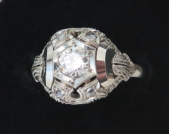 Antique Art Deco Ring, 18k White Gold and Old Cut Diamond 0.30 ct