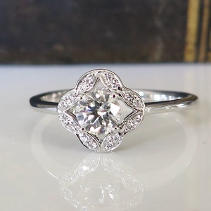 Vintage Diamond Ring, 18K White Gold, Modern Daisy Ring