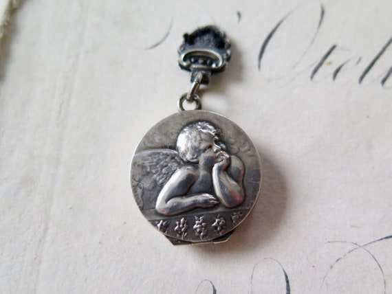 Antique Silver Locket with Winged Angel, Silver Pu