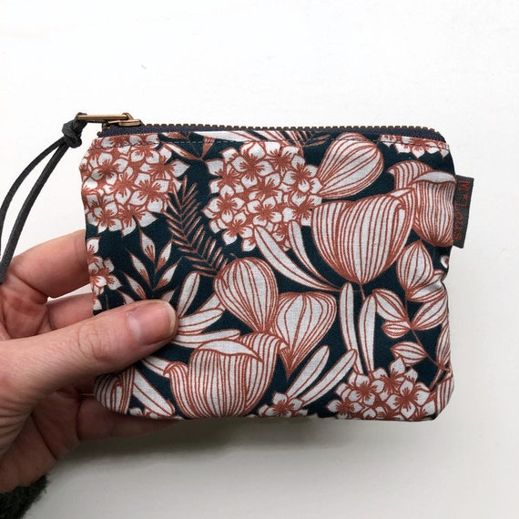 tiny zipper pouch