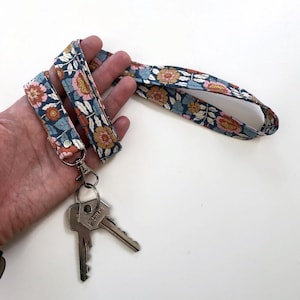 Retro blauw gebloemde keycord sleutelhanger key cord sleutel hanger badge houder ID kaart houder sleutel koord mlous katoen minimalist