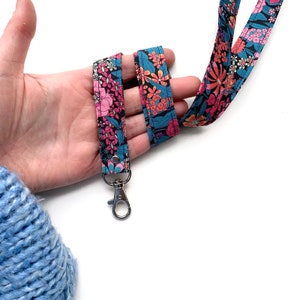 Retro black floral lanyard keycord neck strap id card holder key chain key holder lanyard for ID badge cotton teacher nurse student vintage