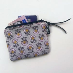 Carteira pequena e fofa com flores | mini bolsa com zíper feita à mão | cinza claro | flores retrô | fusão de festivais | estojo de lápis