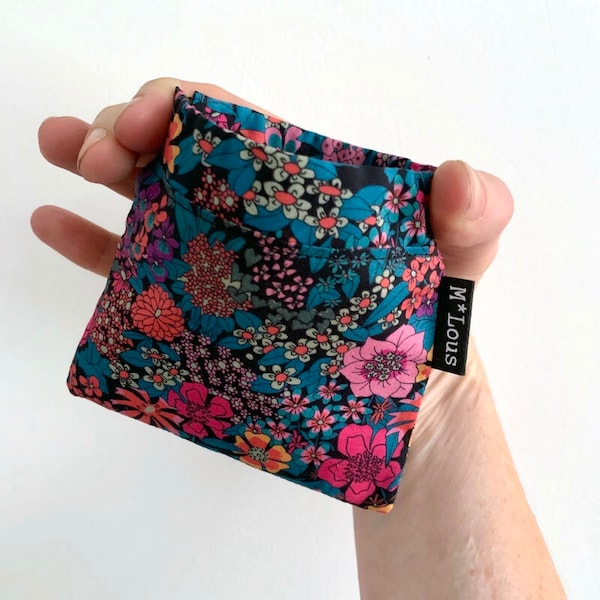 A small coin pouch blue coin wallet pinch purse squeeze wallet flowered pattern change wallet boho bohemian travel pouch