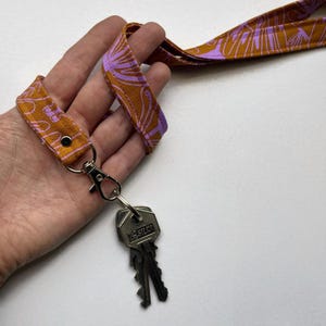 Een vrolijk keycord sleutelhanger key cord sleutel hanger badge houder ID kaart houder sleutel koord mlous minimalist