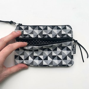 Reis portemonnee van een mooie zwart witte stevige stof met dubbele rits backpacking paspoort reis etui retro toilettasje