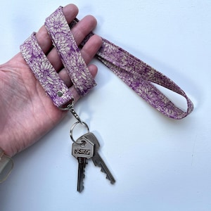 Paars lavendel gebloemde keycord sleutelhanger key cord sleutel hanger badge houder ID kaart houder sleutel koord mlous katoen minimalist