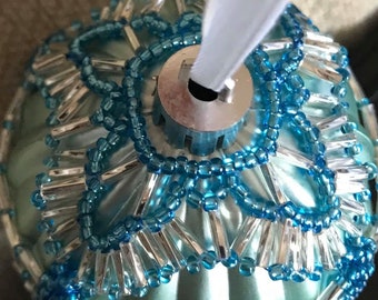 Swags and Tails Bauble Pattern 26. Beading tutorial instructions. Christmas ornament. This is a digital BEAD PATTERN not a physical item.