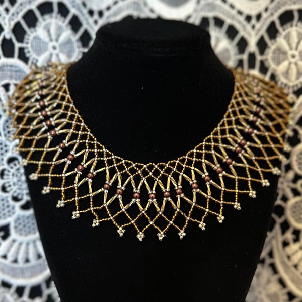 Nefertari Necklace pattern 55. Beading tutorial pattern. Netting. Beadweaving. Jewellery instructions. Collar. Lace net trellis seeds.