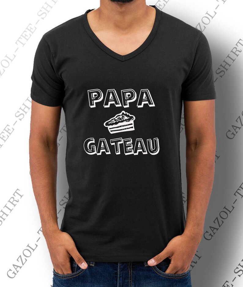 Tee-shirt Papa gâteau. Col V. Idée cadeau fête des papas. image 1