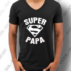 T-shirt Super Papa. Le cadeau original et parfait pour un super papa idée cadeau à offrir homme humour fête des pères ou anniversaire. image 5